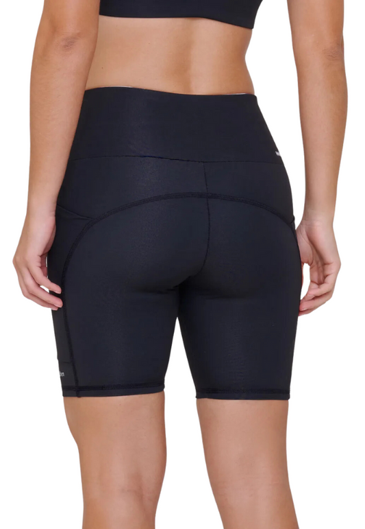 Bermuda Authen Essential Stamina 18 Cm