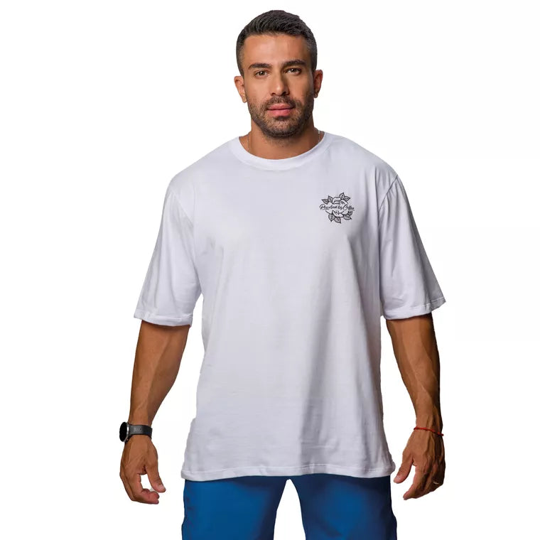 Camiseta Oversized Branca Lucas da Rosa