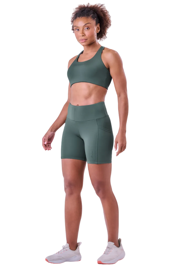 Bermuda Essential Run Stamina 3 Bolsos 15 Cm Verde Pinheiro