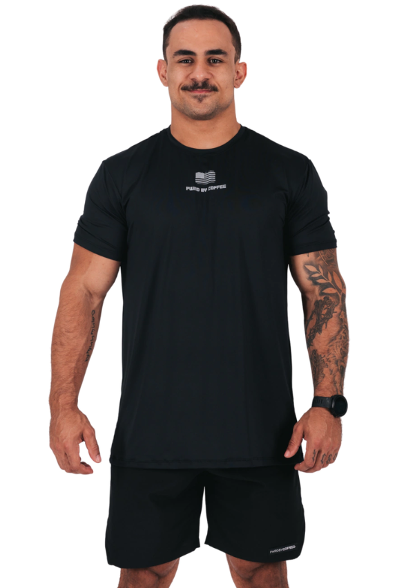 CAMISETA MASC AIRFLEX PRETO C/ BANDEIRA PRATA